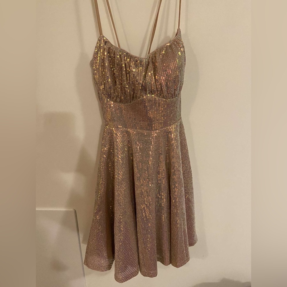 NEW Privy Womens Latte Danity Metallic Mini Dress, Sz M - Picture 2 of 4